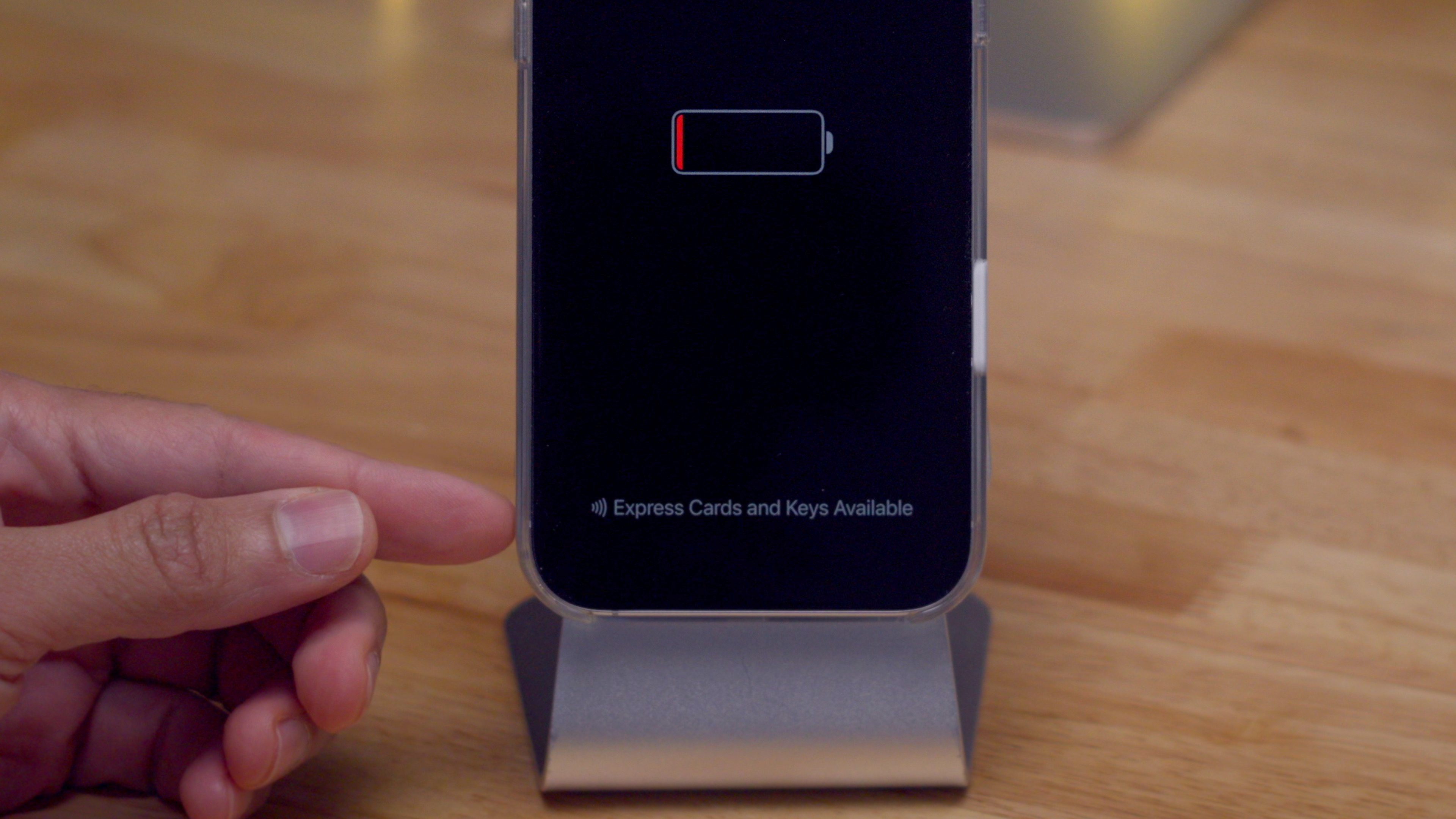 Express Cards and Keys Available on dead iPhone 16 Pro Max