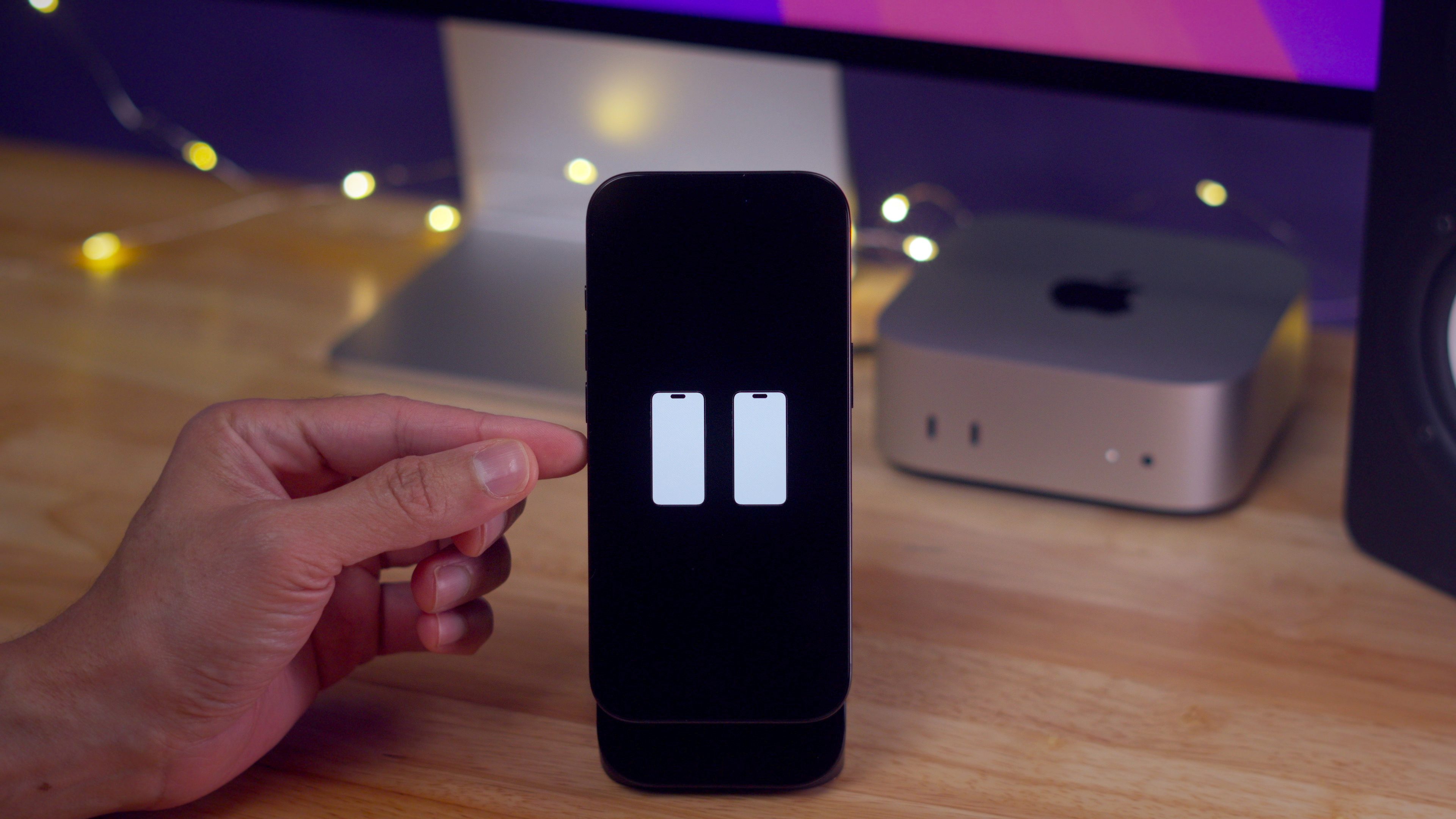 Wireless Recovery - Move iPhone running iOS 18 Nearby animation